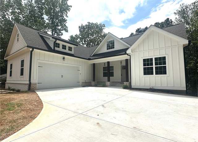 Property at 3344 Robinson Rd, Gainesville, GA 30506, 4 beds, 3 baths