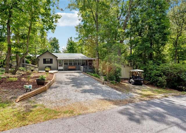 Property at 36 Nob Hill Rdg, Cleveland, GA 30528, 2 beds, 1 bath