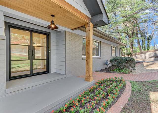 Property at 808 Sherwood Rd, Gainesville, GA 30501, 4 beds, 3 baths