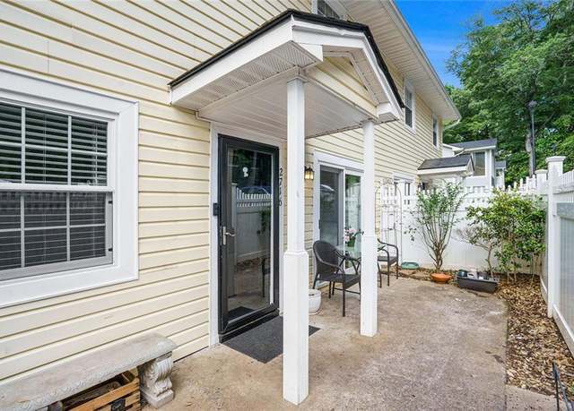 Property at 2716 Suwanee Way SE, Marietta, GA 30067, 3 beds, 3 baths