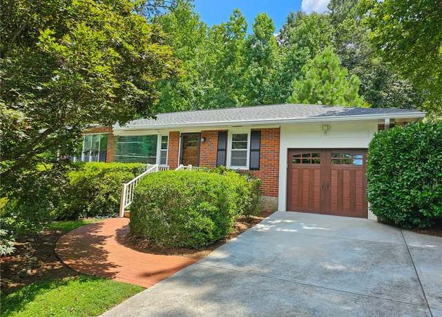 Property at 2461 Woodridge Dr, Decatur, GA 30033, 3 beds, 2 baths