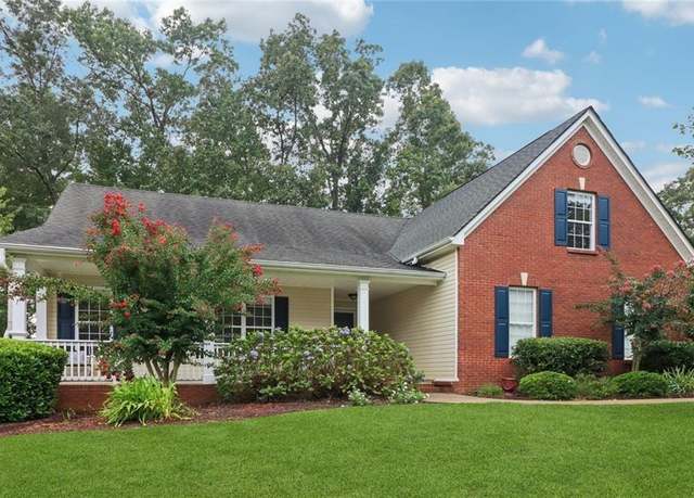 Property at 340 Thornhill Cir, Jefferson, GA 30549, 4 beds, 3 baths