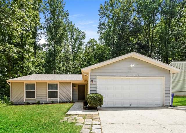 Property at 5377 Martins Crossing Rd, Stone Mountain, GA 30088, 3 beds, 2 baths