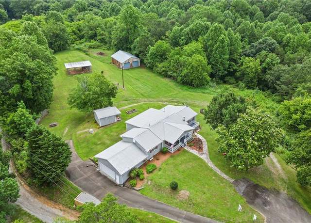 Property at 404 Davis Rd W, Fairmount, GA 30139, 3 beds, 2 baths
