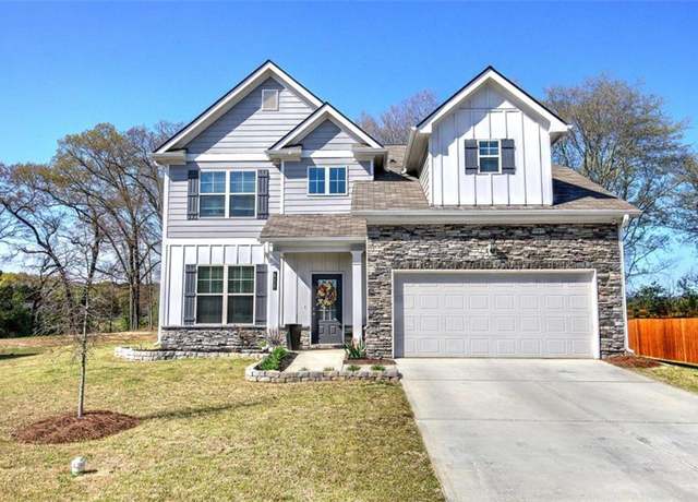 Property at 510 Mcginnis Cir, Calhoun, GA 30701, 4 beds, 2.5 baths