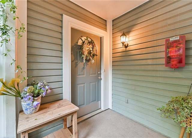 Property at 6351 Wedgeview Ct, Tucker, GA 30084, 2 beds, 2 baths