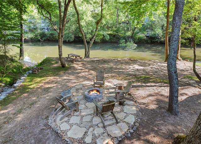 Property at 46 Floral Ct, Ellijay, GA 30540, 2 beds, 2 baths