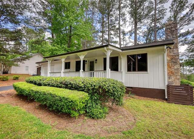 Property at 386 Flamingo Dr, Monticello, GA 31064, 3 beds, 2 baths