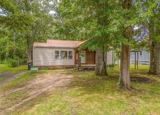 Property at 20 Tyler St NW, Rome, GA 30165, 3 beds, 1 bath
