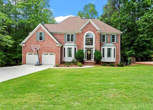 Property at 1297 Ashworth Ave SW, Marietta, GA 30064, 5 beds, 3 baths
