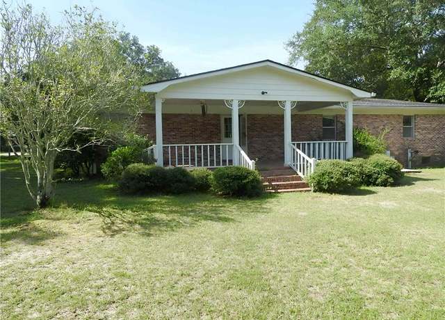 Property at 325 Watt St, Camilla, GA 31730, 3 beds, 2 baths