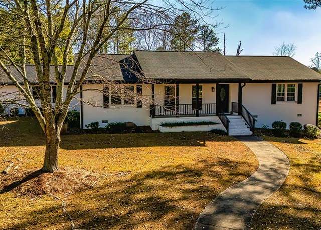 Property at 3625 Pointer Rd, Loganville, GA 30052, 4 beds, 3 baths