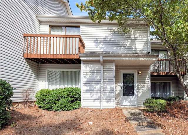 Property at 6 NW Fairway Dr NW, Kennesaw, GA 30144, 2 beds, 2.5 baths