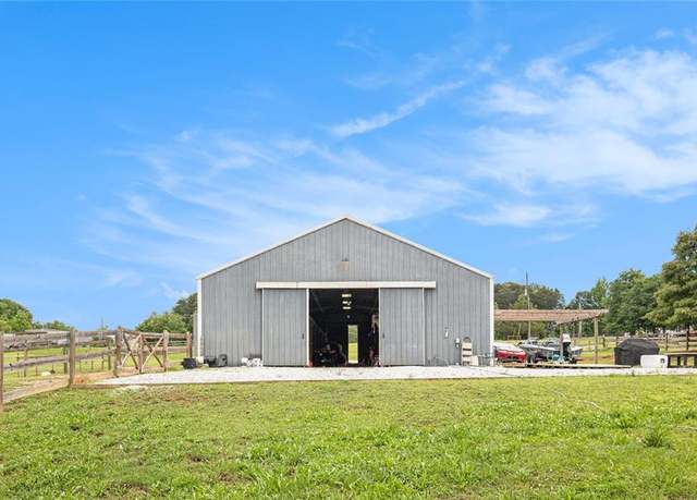 Property at 3852 Woods Bridge Rd, Commerce, GA 30529, 1 bath
