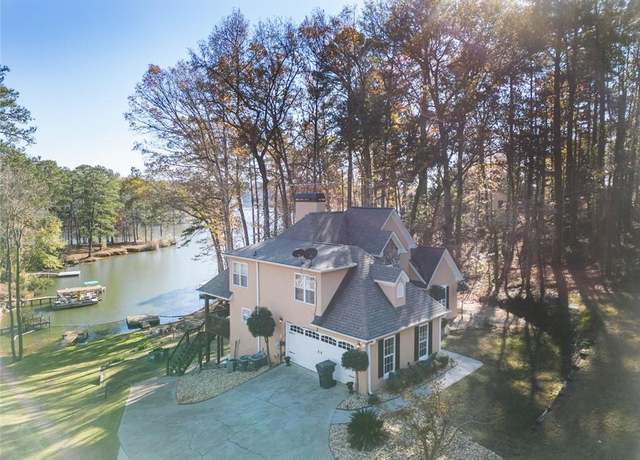 Property at 667 Cardinal Dr, Monticello, GA 31064, 4 beds, 3.5 baths