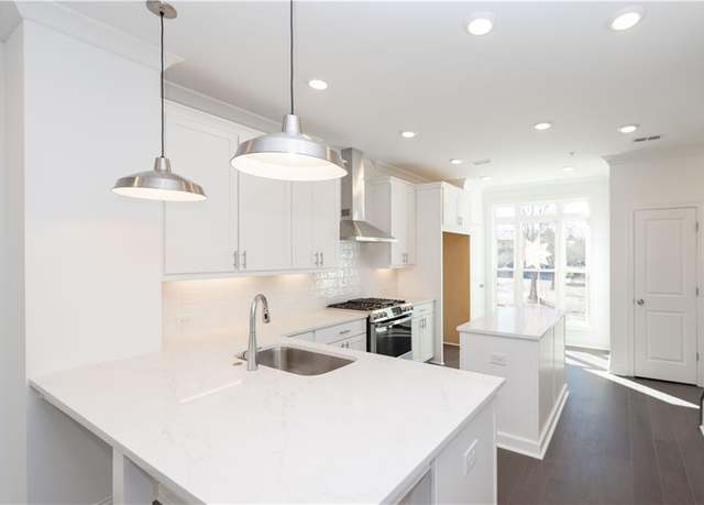 Property at 354 Olmstead Way #27, Alpharetta, GA 30022, 2 beds, 2.5 baths