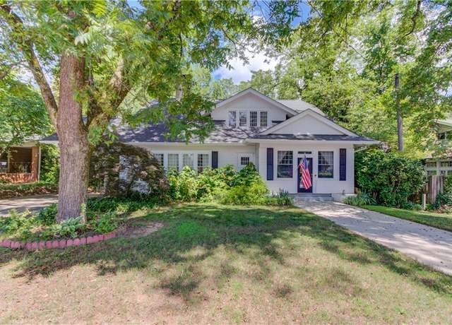 Property at 116 N Broad St, Winder, GA 30680, 5 beds, 2 baths