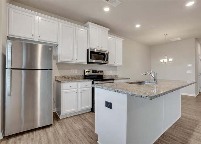 Property at 2104 Irvin Ct, Kennesaw, GA 30144, 3 beds, 2.5 baths