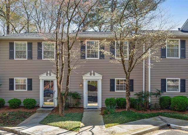 Property at 1750 Clairmont Rd #28, Decatur, GA 30033, 2 beds, 2.5 baths