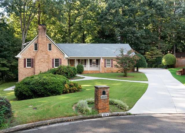Property at 3074 Four Oaks Dr, Dunwoody, GA 30360, 4 beds, 4 baths