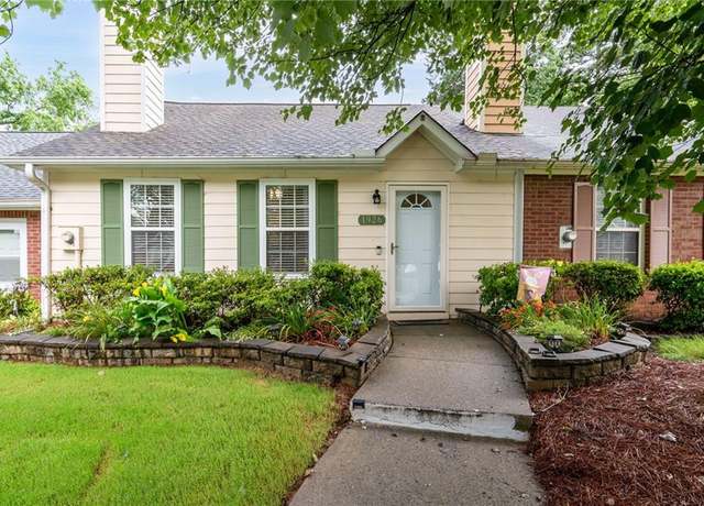 Property at 1926 Cheatham Woods Dr SW, Marietta, GA 30008, 2 beds, 2.5 baths