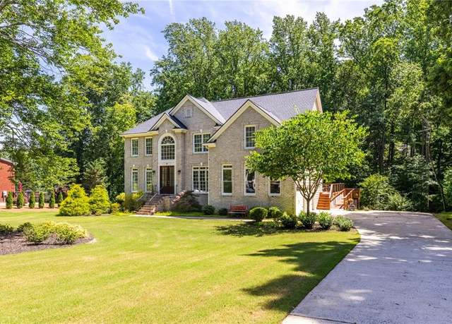 Property at 85 Arabian Ave, Alpharetta, GA 30004, 5 beds, 5 baths