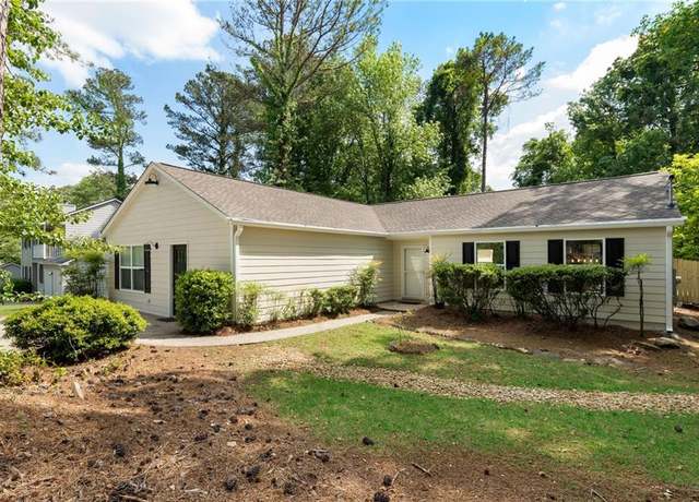 Property at 102 River Oaks Dr, Woodstock, GA 30188, 4 beds, 3 baths