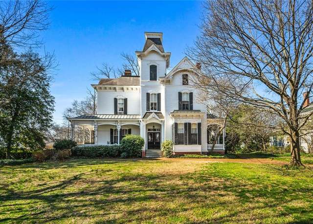 Property at 285 Kennesaw Avenue Ave NW, Marietta, GA 30060, 5 beds, 4.5 baths
