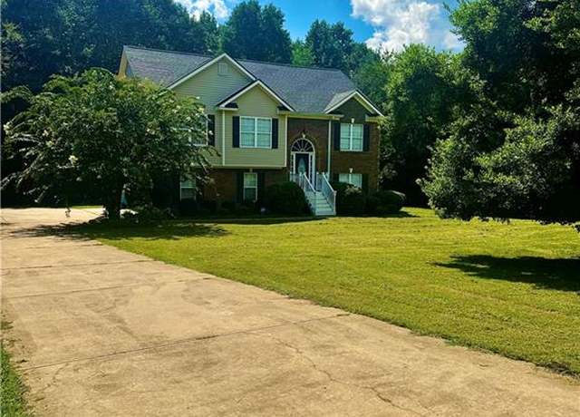 Property at 20 Hollow Ct, Covington, GA 30016, 4 beds, 3 baths