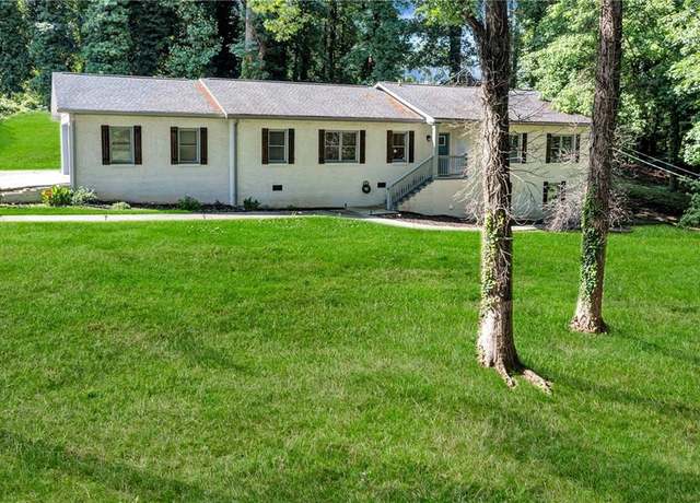 Property at 2418 Bolling Brook Dr SW, Atlanta, GA 30311, 5 beds, 3 baths