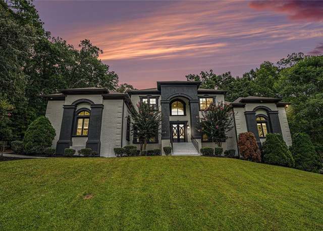 Property at 4025 Cascade Rd SW, Atlanta, GA 30331, 6 beds, 5.5 baths