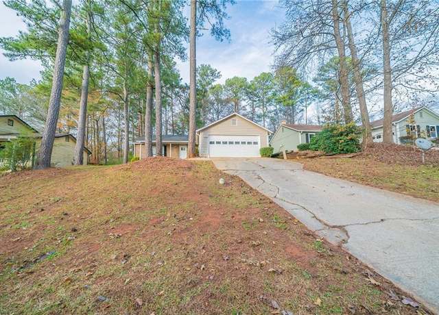 Property at 5136 Huxley Rd, Stone Mountain, GA 30088, 3 beds, 2 baths