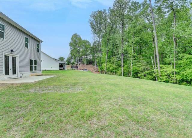 Property at 8125 Beryl Overlook, Gainesville, GA 30506, 5 beds, 4.5 baths