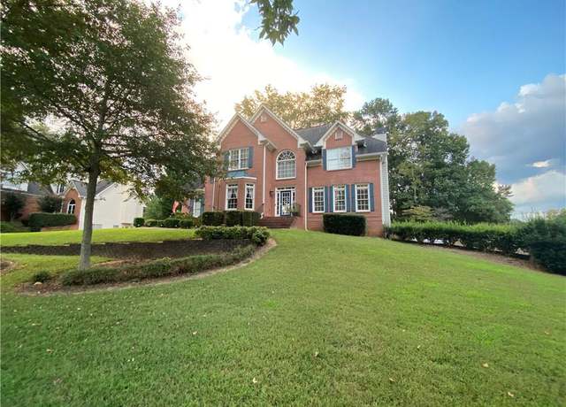 Property at 4355 Chatuge Dr, Buford, GA 30519, 5 beds, 3.5 baths
