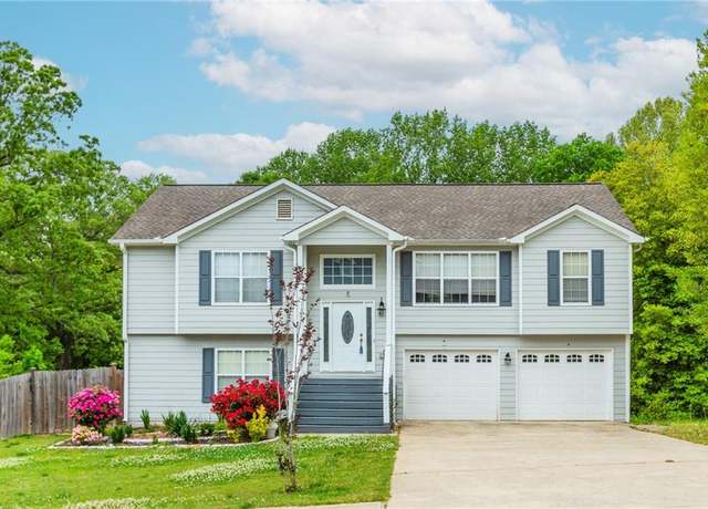 Property at 1768 Wynfield Ln, Auburn, GA 30011, 4 beds, 3 baths