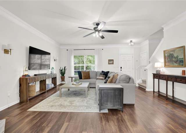 Property at 833 Society Ct, Woodstock, GA 30188, 2 beds, 2.5 baths