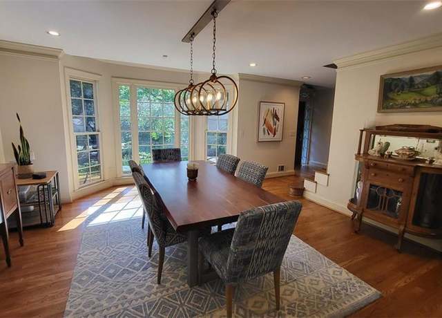Property at 5475 E Idlewood Ln, Sandy Springs, GA 30327, 3 beds, 3.5 baths