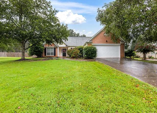Property at 4720 Amelia Ave, Cumming, GA 30040, 3 beds, 2 baths