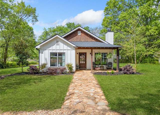 Property at 1809 Cassville Rd NW, Cartersville, GA 30121, 4 beds, 2 baths