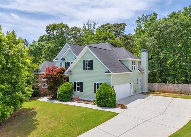 Property at 1213 Fairwinds Dr, Loganville, GA 30052, 5 beds, 2.5 baths