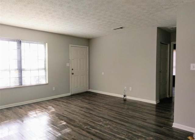 Property at 2566 Stratford Ln, Morrow, GA 30260, 2 beds, 1 bath