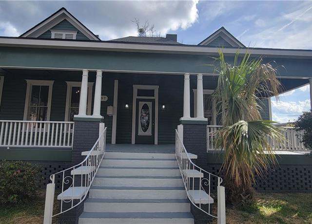 Property at 807 Elizabeth St, Waycross, GA 31503, 3 beds, 1.5 baths
