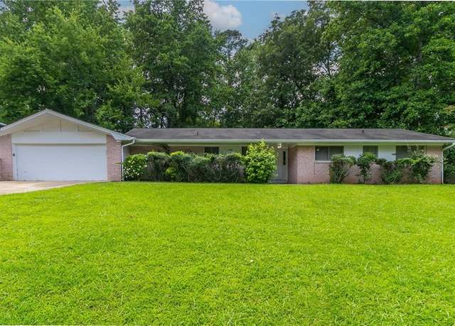 Property at 460 E Kildare Ave NW, Atlanta, GA 30318, 3 beds, 2.5 baths