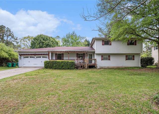 Property at 1608 Drakes Dr, Jonesboro, GA 30236, 4 beds, 2 baths