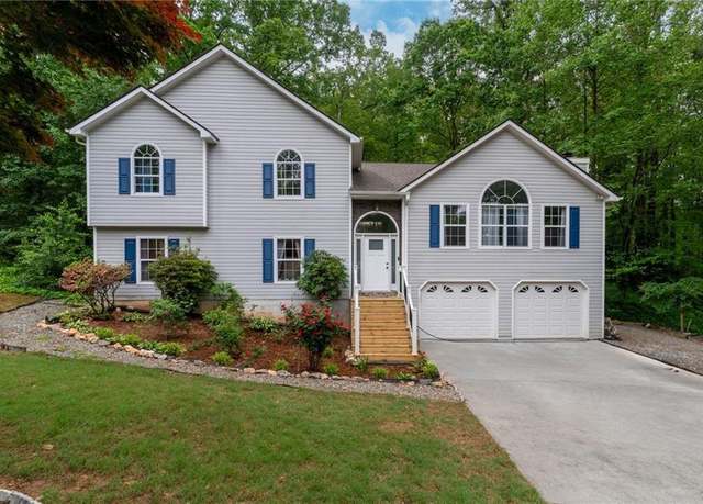 Property at 204 Queensbury Ct, Acworth, GA 30102, 4 beds, 3 baths