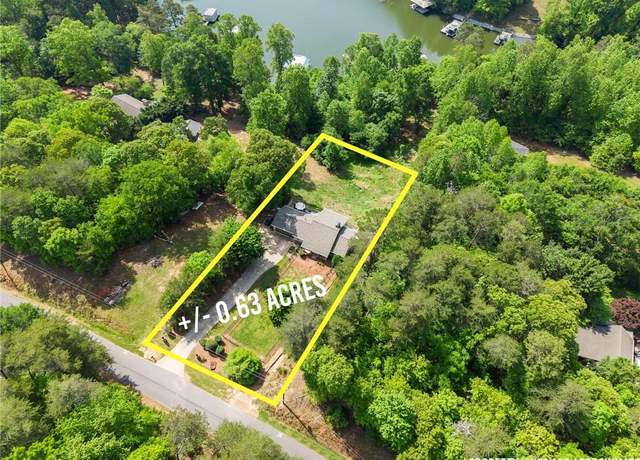 Property at 3456 Botany Woods Rd, Gainesville, GA 30506, 3 beds, 3 baths