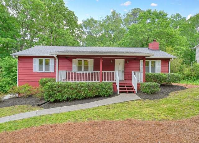 Property at 2900 Country Ct NW, Kennesaw, GA 30152, 3 beds, 2 baths