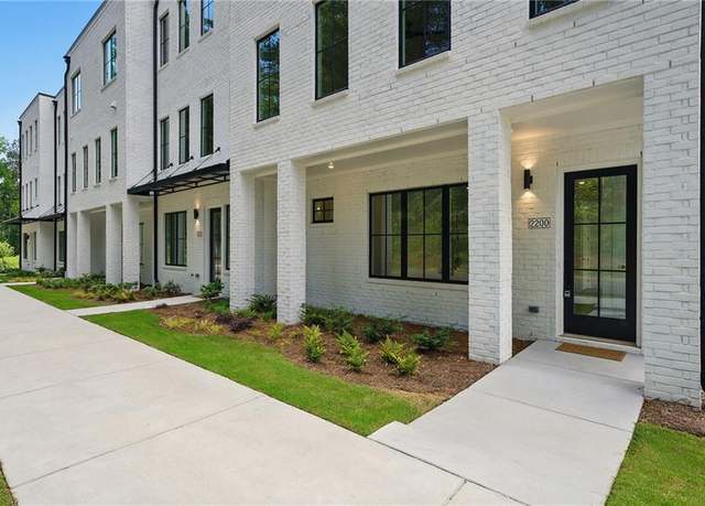Property at 2200 Carlton Ct #6, Atlanta, GA 30318, 4 beds, 3.5 baths