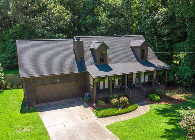 Property at 1066 Sea Oats Way SW, Lilburn, GA 30047, 3 beds, 2 baths