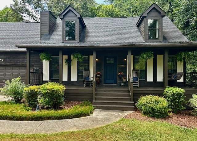 Property at 1066 Sea Oats Way SW, Lilburn, GA 30047, 3 beds, 2 baths